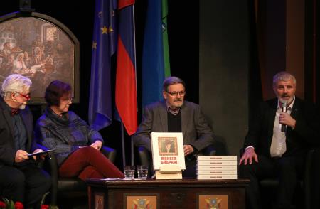 PREDSTAVITEV KNJIGE MAKSIM GASPARI ROBERTA KUŽNIKA 02 FOTO LJUBO VUKELIČ